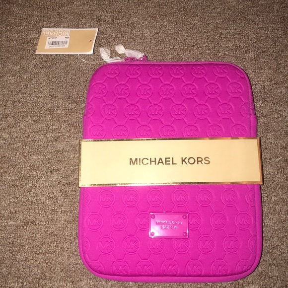Michael Kors Handbags - FINAL PRICE DROP ‼️ Michael Kors electronics case